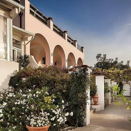 Tenuta Del Poggio Antico Hotel 4*