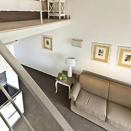 Hotel Tenuta Del Poggio Antico 4*